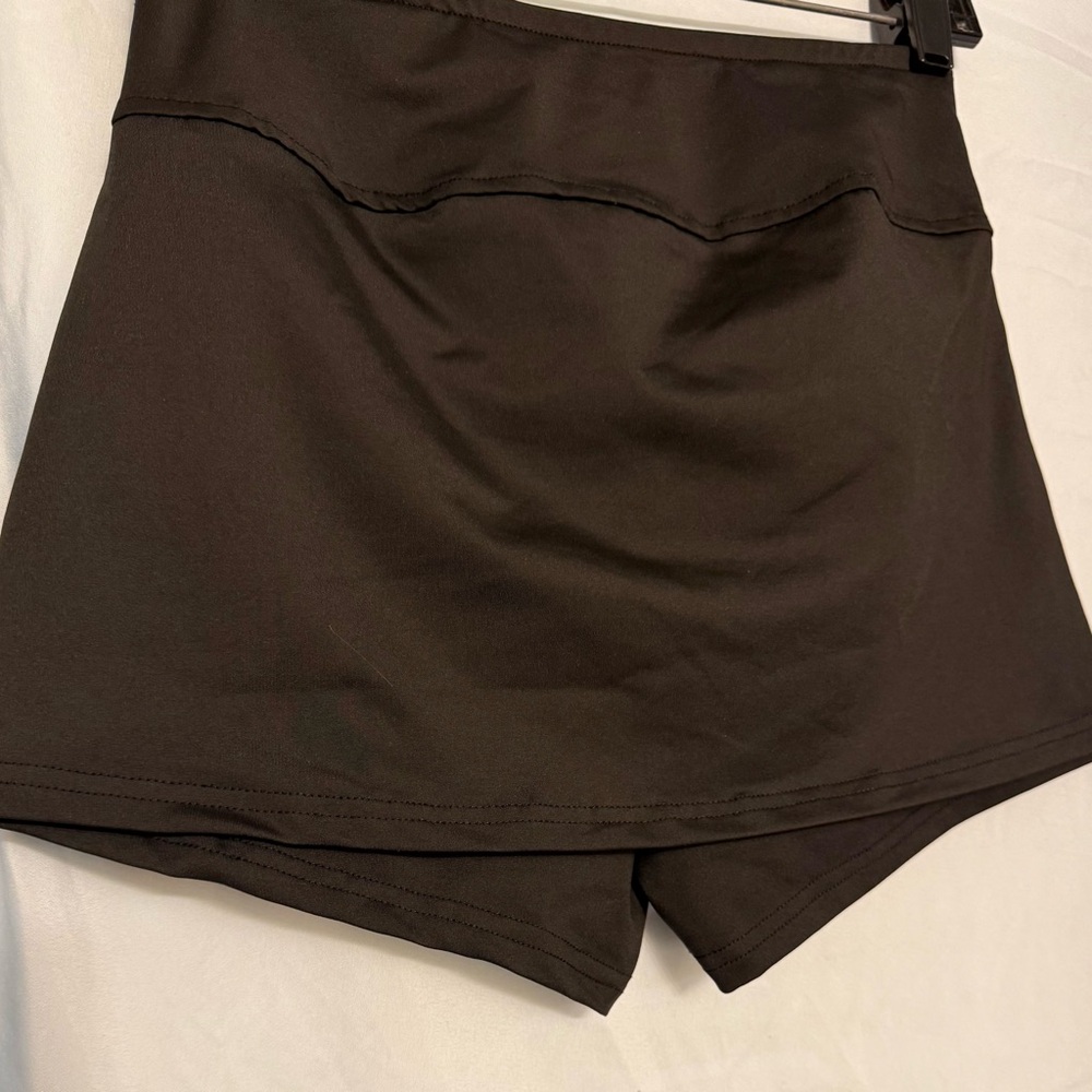 SHEIN black High-Waisted Skorts size small  (0167)